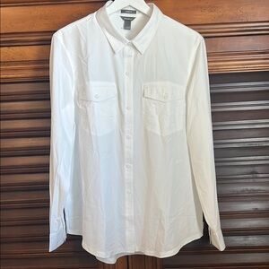 Eddie Bauer Women's Departure White Button-Up Shirt. Large